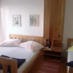 아파트 Near The Ines