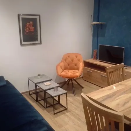 Near The Ines 公寓