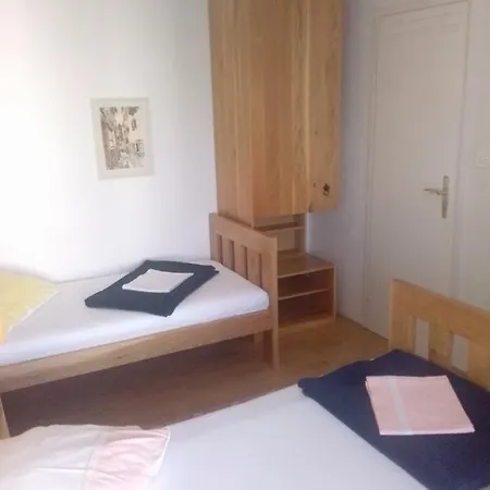 Near The Ines דירה