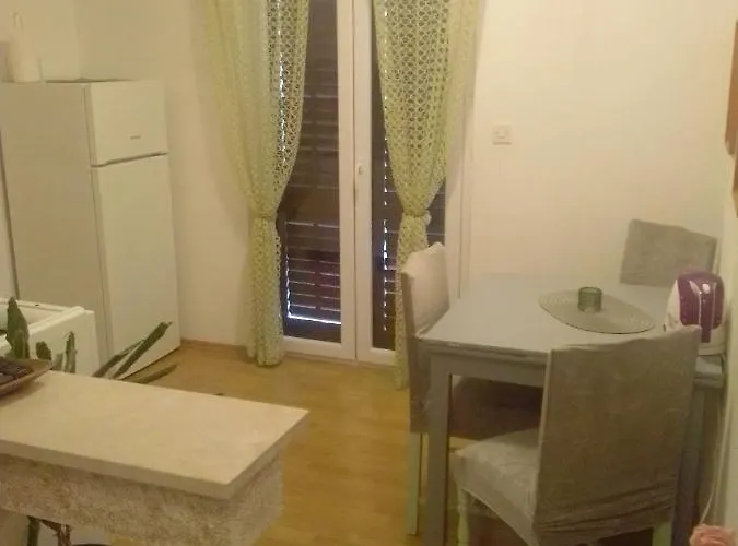 Near The Ines * Макарська