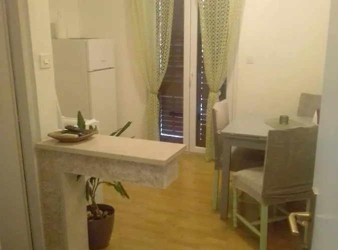 Near The Ines Апартаменти *