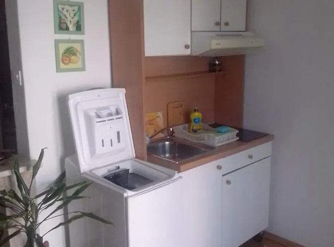 Near The Ines Макарська