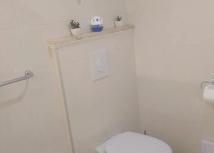 Near The Ines Макарська